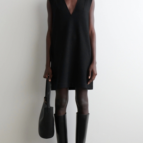 COS Black V-Neck Mini Dress - Picture 1 of 3